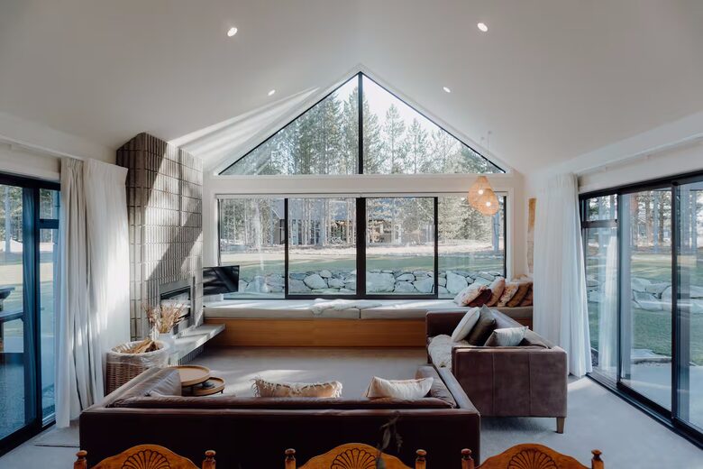 Twizel Pines Retreat | Modern Alpine Luxury Near Town - Twizel, New Zealand