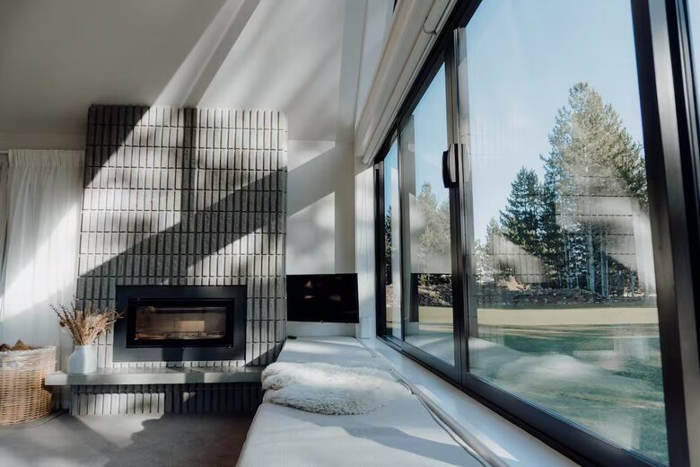 Twizel Pines Retreat | Modern Alpine Luxury Near Town - Twizel, New Zealand