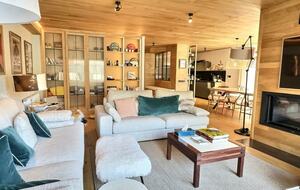 Elegant Mountain Apartment in the Val d’Aran - Naut Aran, Spain