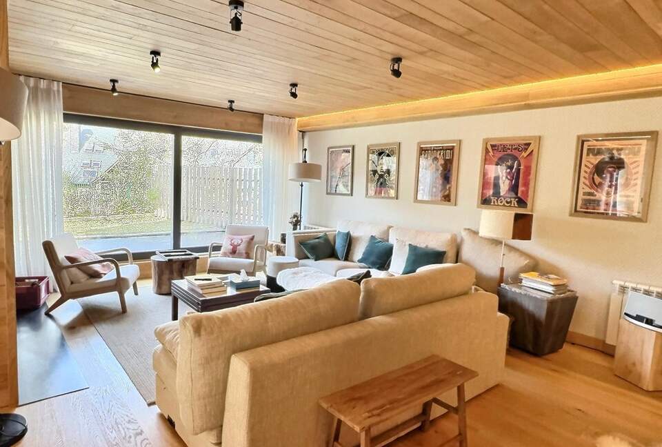 Elegant Mountain Apartment in the Val d’Aran - Naut Aran, Spain