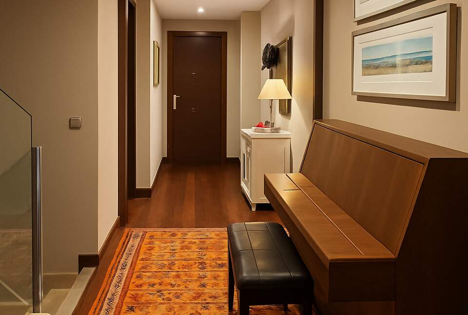 Contemporary Apartment Framed by Lush Gardens - El Puerto de Santa María, Spain