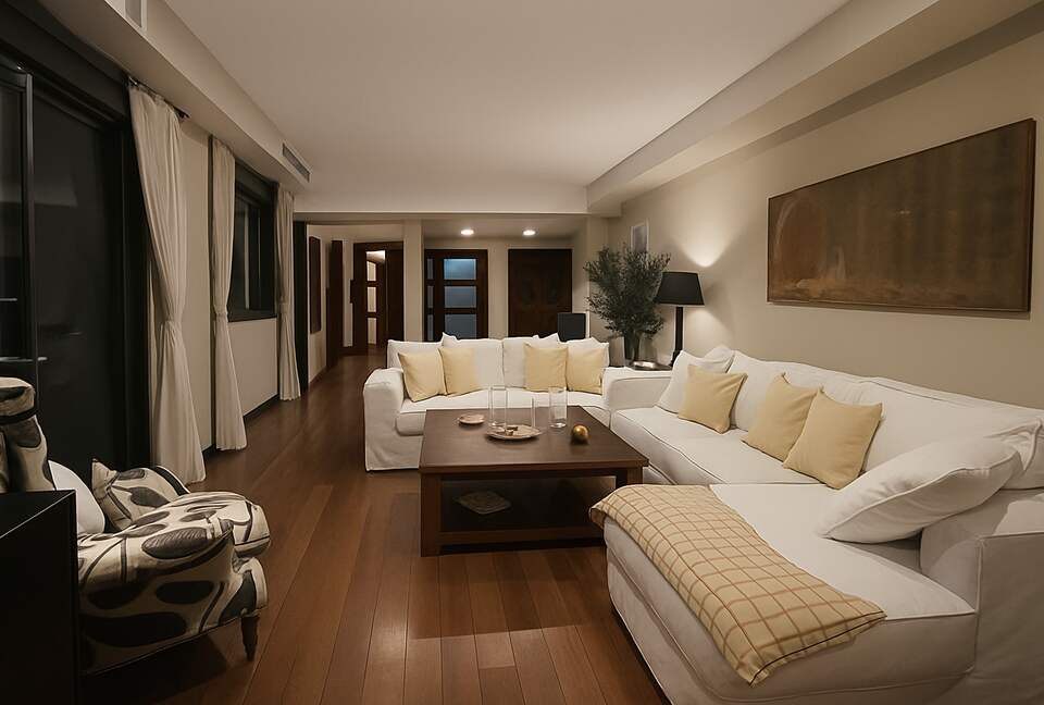 Contemporary Apartment Framed by Lush Gardens - El Puerto de Santa María, Spain