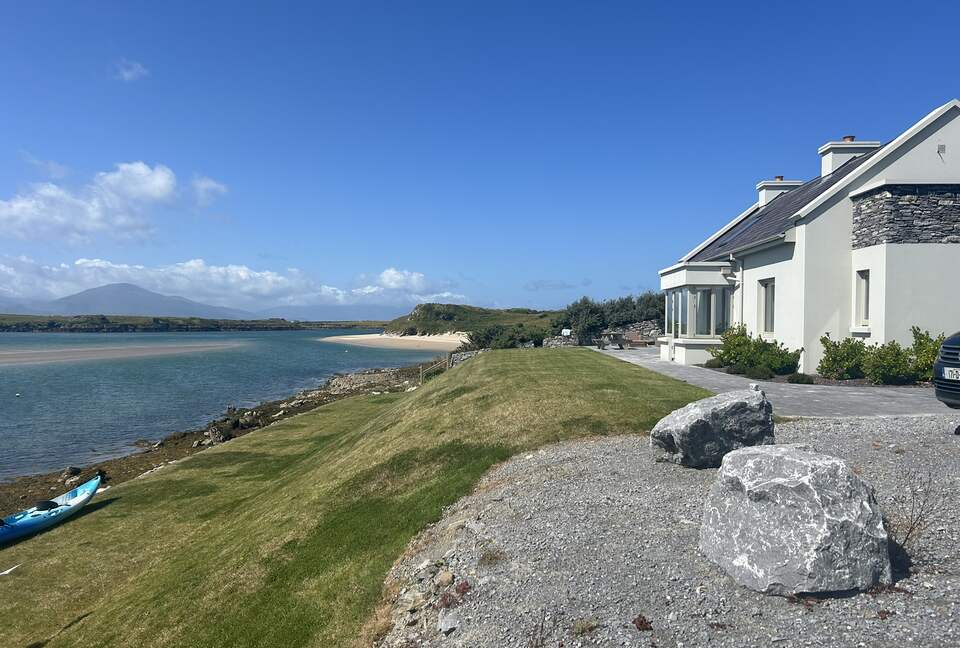 Waterfront Retreat - Ardfert, Ireland