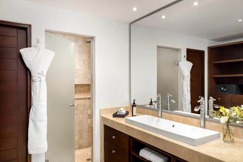 Casa del Mar - Two Bedroom Villa - Col. Cabo Real, Mexico