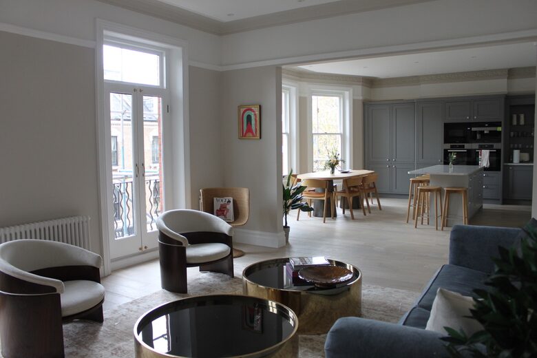 Living and kitchen/dining area