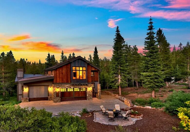 Award Winning Posh Truckee Ski Home by the Slopes - Truckee, California