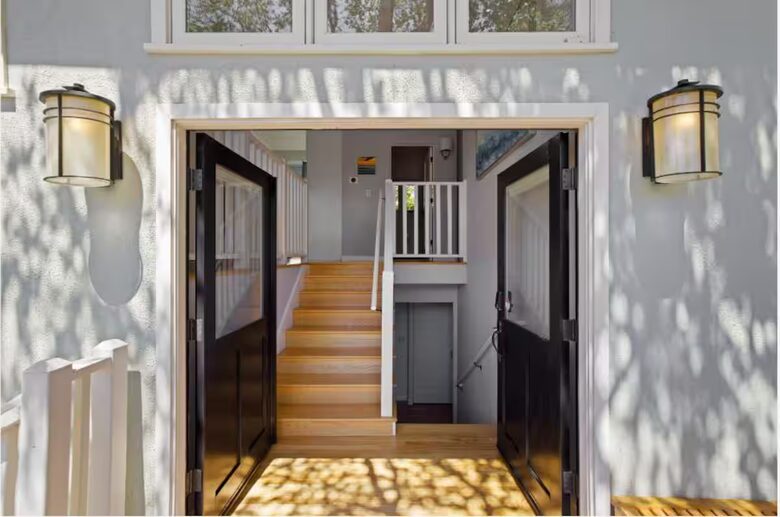 Light Filled Carmel Hideaway | Short Walk to Downtown and the Beach - Carmel, California