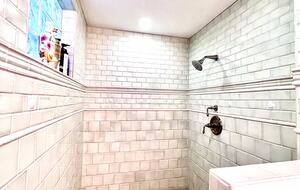 Light Filled Carmel Hideaway | Short Walk to Downtown and the Beach - Carmel, California