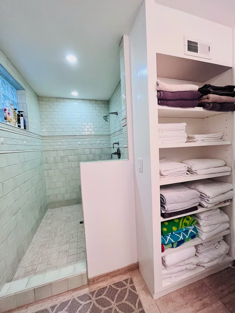 Light Filled Carmel Hideaway | Short Walk to Downtown and the Beach - Carmel, California