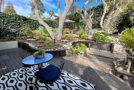Light Filled Carmel Hideaway | Short Walk to Downtown and the Beach - Carmel, California