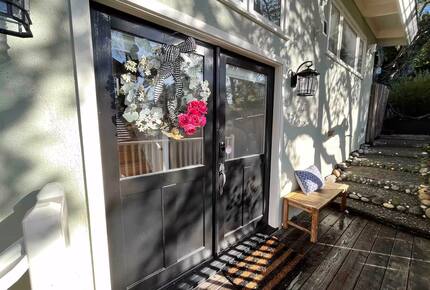 Light Filled Carmel Hideaway | Short Walk to Downtown and the Beach - Carmel, California