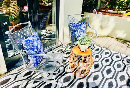 Light Filled Carmel Hideaway | Short Walk to Downtown and the Beach - Carmel, California