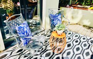 Light Filled Carmel Hideaway | Short Walk to Downtown and the Beach - Carmel, California