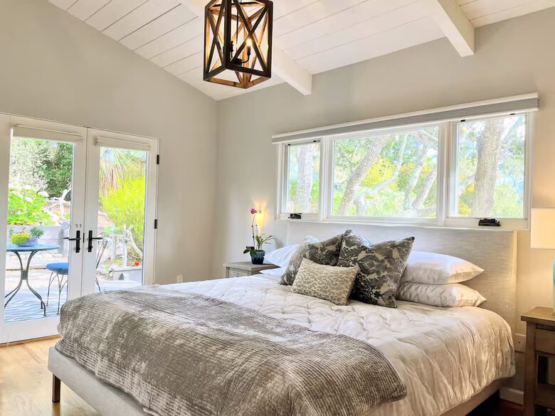 Light Filled Carmel Hideaway | Short Walk to Downtown and the Beach - Carmel, California