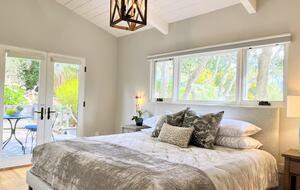 Light Filled Carmel Hideaway | Short Walk to Downtown and the Beach - Carmel, California