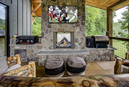 Lindsey Creek Hideaway - Sevierville, Tennessee