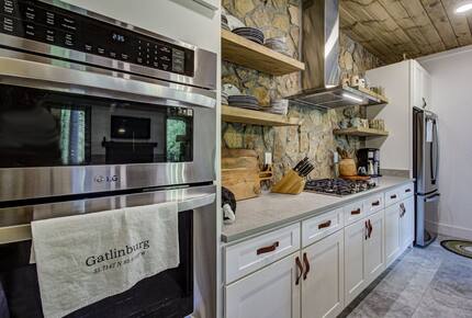 Lindsey Creek Hideaway - Sevierville, Tennessee