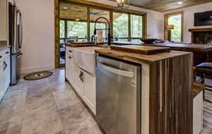 Lindsey Creek Hideaway - Sevierville, Tennessee