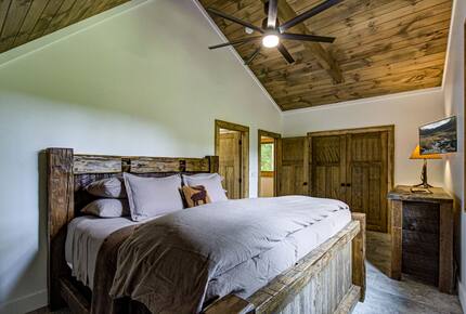 Lindsey Creek Hideaway - Sevierville, Tennessee