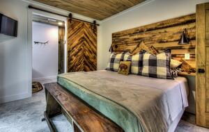 Lindsey Creek Hideaway - Sevierville, Tennessee