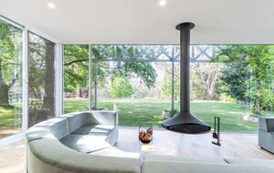 Modern Glass Walled Countryside Sanctuary in Rural Victoria - Bullengarook, Australia