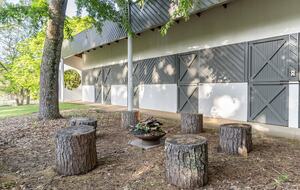 Modern Glass Walled Countryside Sanctuary in Rural Victoria - Bullengarook, Australia