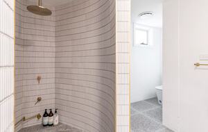 Modern Glass Walled Countryside Sanctuary in Rural Victoria - Bullengarook, Australia