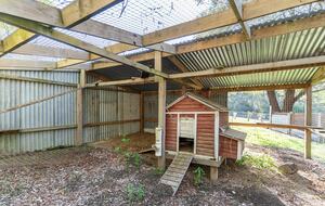 Modern Glass Walled Countryside Sanctuary in Rural Victoria - Bullengarook, Australia