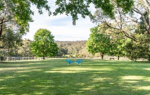 Modern Glass Walled Countryside Sanctuary in Rural Victoria - Bullengarook, Australia