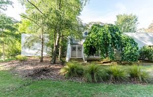 Modern Glass Walled Countryside Sanctuary in Rural Victoria - Bullengarook, Australia