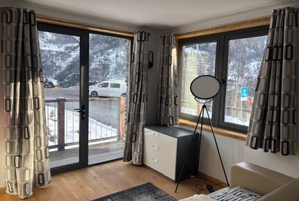 Refined Alpine Chalet with Panoramic Mountain Views - Villaroger, France