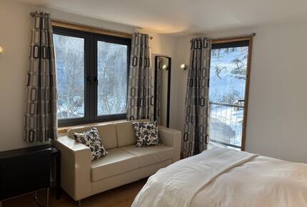 Refined Alpine Chalet with Panoramic Mountain Views - Villaroger, France