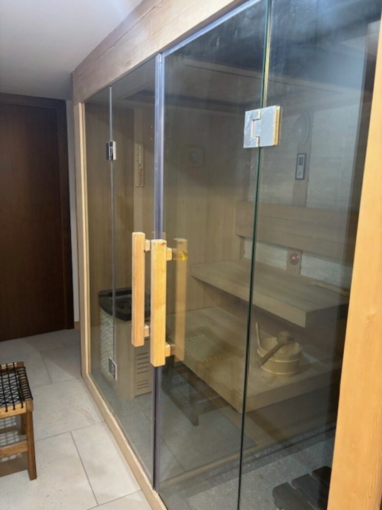 Refined Alpine Chalet with Panoramic Mountain Views - Villaroger, France