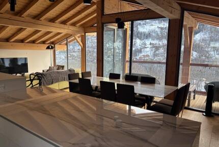 Refined Alpine Chalet with Panoramic Mountain Views - Villaroger, France