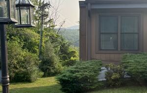 Cozy Mountain Stay with Short 5 Minute Walk to the Slopes - Hunter, New York