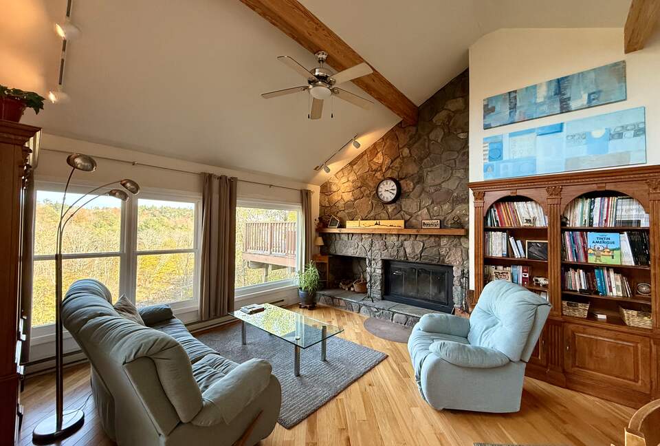 Cozy Mountain Stay with Short 5 Minute Walk to the Slopes - Hunter, New York