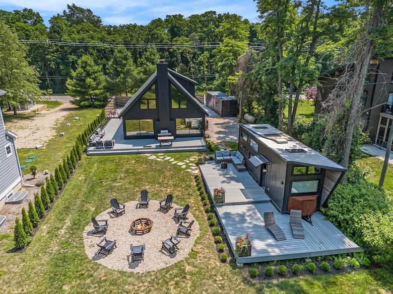 Lake Michigan Escape Between South Haven & Saugatuck - South Haven, Michigan