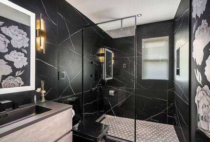 Lake Michigan Escape Between South Haven & Saugatuck - South Haven, Michigan