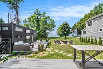 Lake Michigan Escape Between South Haven & Saugatuck - South Haven, Michigan