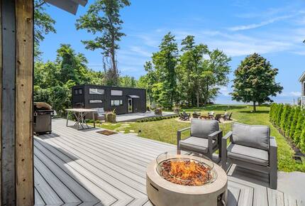 Lake Michigan Escape Between South Haven & Saugatuck - South Haven, Michigan