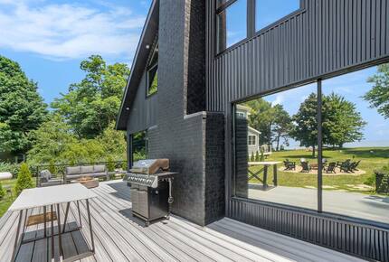 Lake Michigan Escape Between South Haven & Saugatuck - South Haven, Michigan