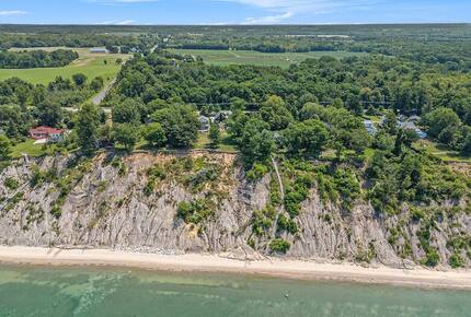 Lake Michigan Escape Between South Haven & Saugatuck - South Haven, Michigan