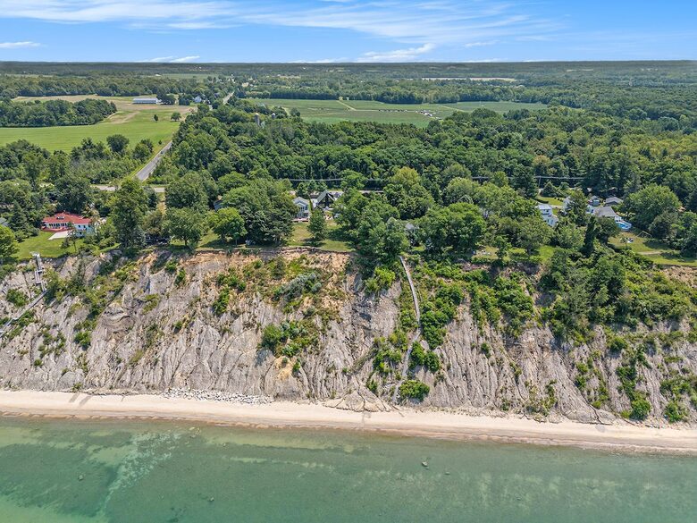 Lake Michigan Escape Between South Haven & Saugatuck - South Haven, Michigan