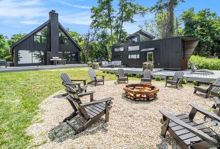 Lake Michigan Escape Between South Haven & Saugatuck - South Haven, Michigan