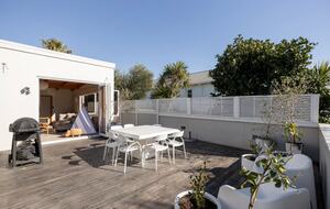 Relaxed Coastal Getaway Near Golden Sands Village - Pāpāmoa, New Zealand