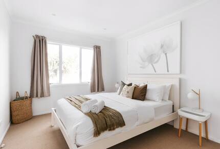 Relaxed Coastal Getaway Near Golden Sands Village - Pāpāmoa, New Zealand