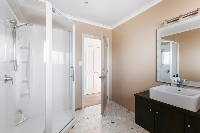 Relaxed Coastal Getaway Near Golden Sands Village - Pāpāmoa, New Zealand