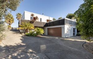 Relaxed Coastal Getaway Near Golden Sands Village - Pāpāmoa, New Zealand