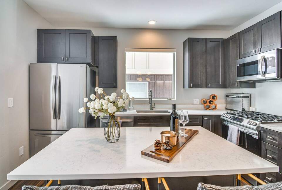 Modern Granby Ranch Getaway With Mountain Views - Granby, Colorado