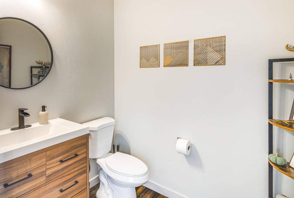 Modern Granby Ranch Getaway With Mountain Views - Granby, Colorado